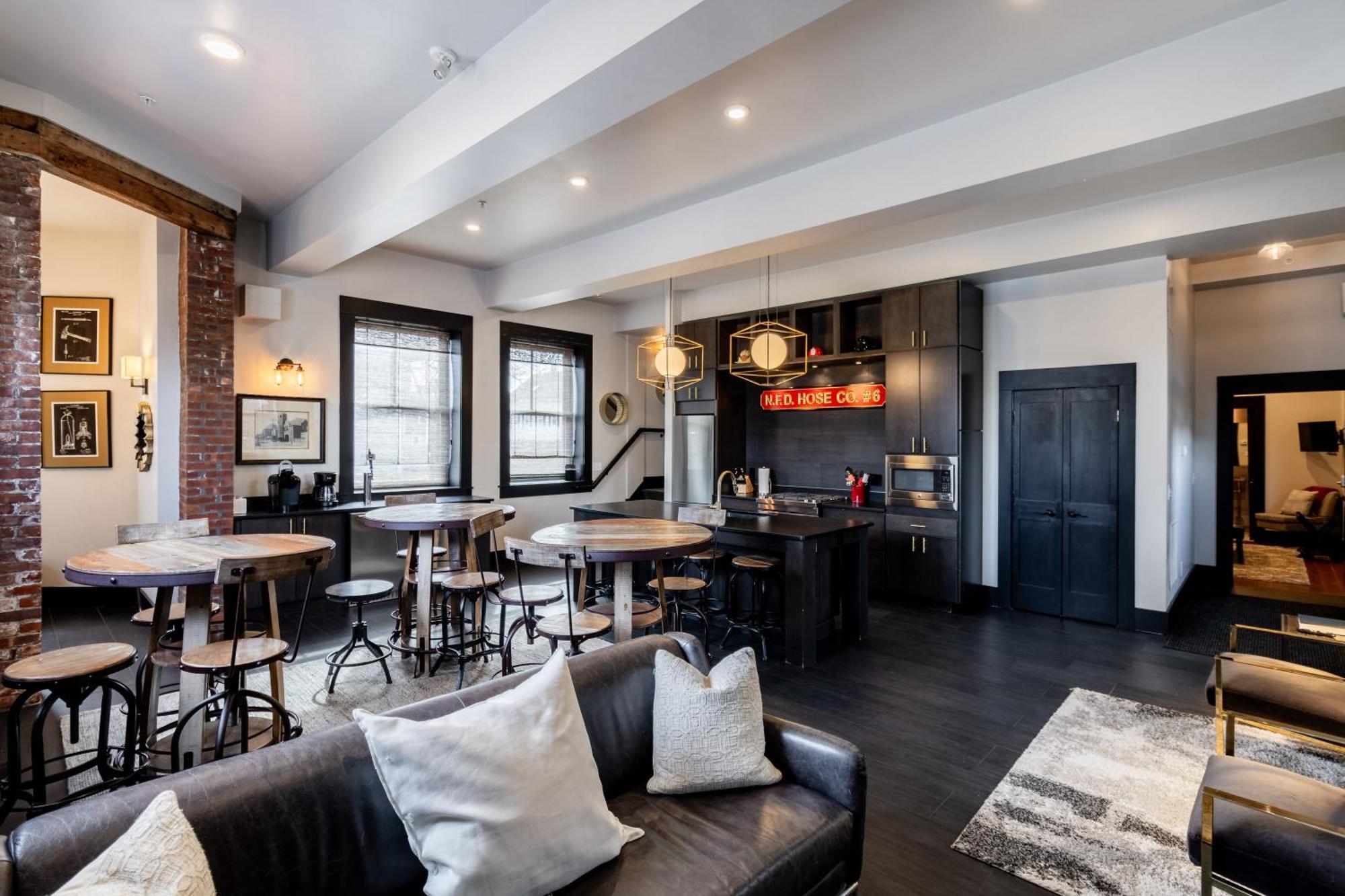 The Firehouse Villa Newport Ngoại thất bức ảnh